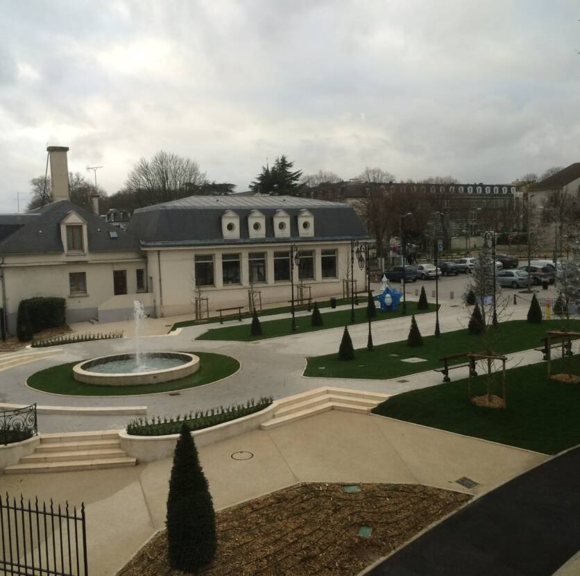 Fontaine circulaire mairie d'athis mons vue de haut