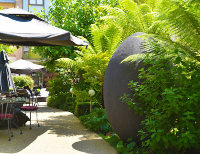 jardin hôtel renaissance Paris