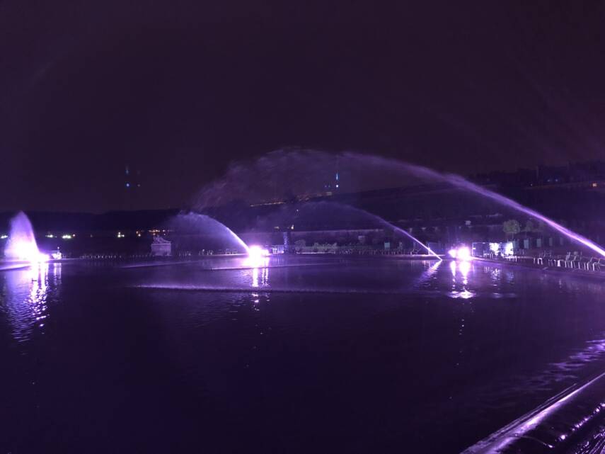 La fontaine Jardin des Tuileries de nuit